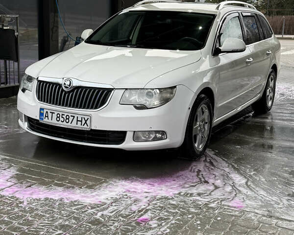 Белый Шкода Суперб, объемом двигателя 1.97 л и пробегом 309 тыс. км за 10499 $, фото 10 на Automoto.ua