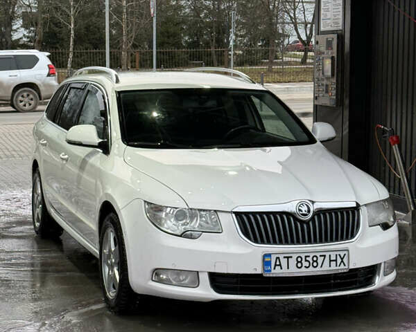 Белый Шкода Суперб, объемом двигателя 1.97 л и пробегом 309 тыс. км за 10499 $, фото 1 на Automoto.ua