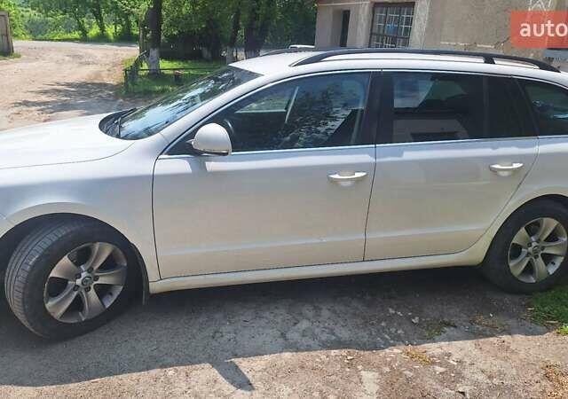 Білий Шкода Суперб, об'ємом двигуна 1.97 л та пробігом 299 тис. км за 11000 $, фото 2 на Automoto.ua