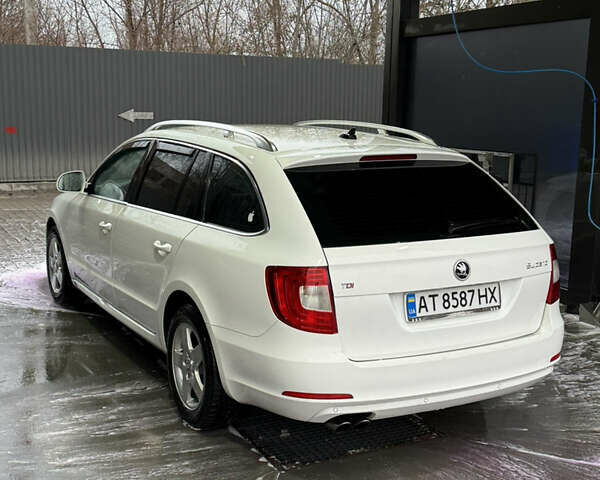 Белый Шкода Суперб, объемом двигателя 1.97 л и пробегом 309 тыс. км за 10499 $, фото 7 на Automoto.ua