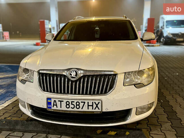 Белый Шкода Суперб, объемом двигателя 1.97 л и пробегом 278 тыс. км за 9750 $, фото 1 на Automoto.ua
