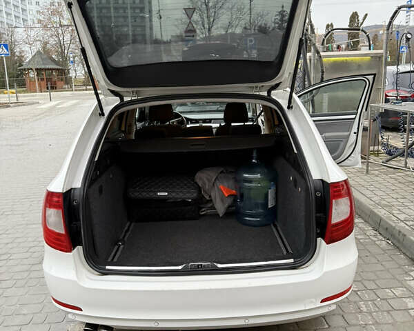 Белый Шкода Суперб, объемом двигателя 1.97 л и пробегом 309 тыс. км за 10499 $, фото 16 на Automoto.ua