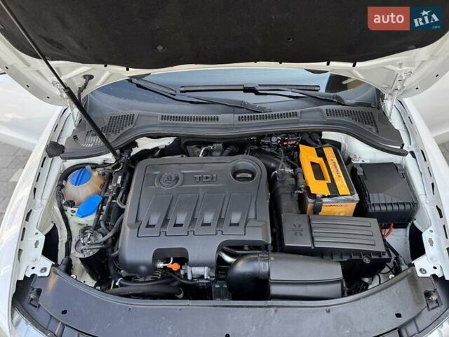 Білий Шкода Суперб, об'ємом двигуна 2 л та пробігом 305 тис. км за 9350 $, фото 90 на Automoto.ua