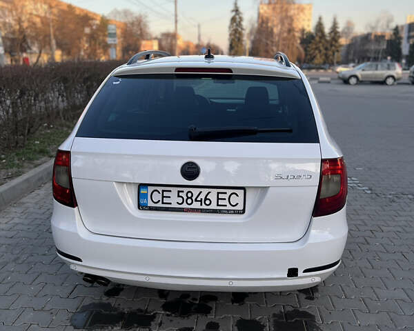 Білий Шкода Суперб, об'ємом двигуна 2 л та пробігом 200 тис. км за 11200 $, фото 2 на Automoto.ua