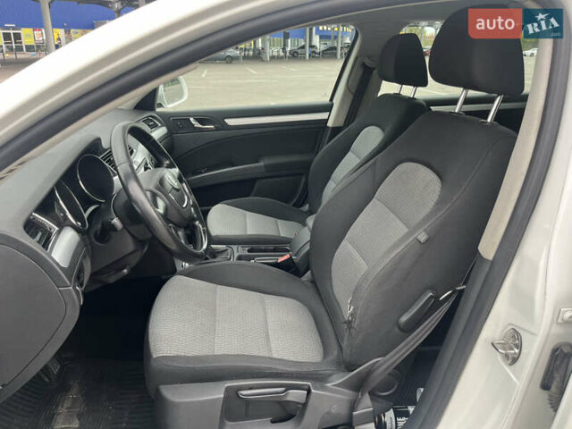 Белый Шкода Суперб, объемом двигателя 1.8 л и пробегом 241 тыс. км за 7300 $, фото 14 на Automoto.ua