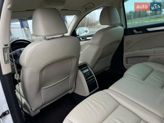 Білий Шкода Суперб, об'ємом двигуна 2 л та пробігом 317 тис. км за 12900 $, фото 45 на Automoto.ua