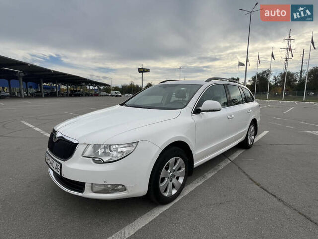 Белый Шкода Суперб, объемом двигателя 1.8 л и пробегом 241 тыс. км за 7300 $, фото 6 на Automoto.ua