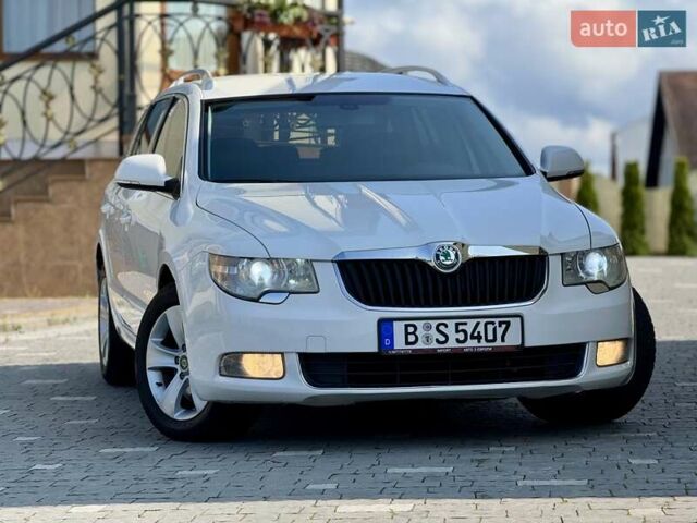 Білий Шкода Суперб, об'ємом двигуна 2 л та пробігом 305 тис. км за 9350 $, фото 2 на Automoto.ua