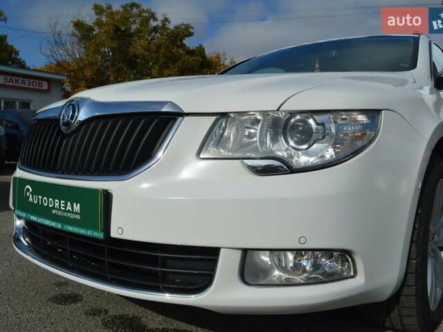 Білий Шкода Суперб, об'ємом двигуна 1.97 л та пробігом 343 тис. км за 10800 $, фото 28 на Automoto.ua