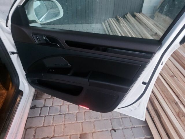 Белый Шкода Суперб, объемом двигателя 2 л и пробегом 280 тыс. км за 10700 $, фото 7 на Automoto.ua