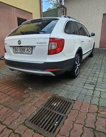 Белый Шкода Суперб, объемом двигателя 1.97 л и пробегом 165 тыс. км за 14500 $, фото 7 на Automoto.ua