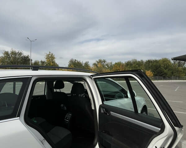 Белый Шкода Суперб, объемом двигателя 1.8 л и пробегом 241 тыс. км за 7300 $, фото 23 на Automoto.ua