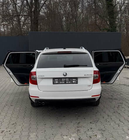 Белый Шкода Суперб, объемом двигателя 1.97 л и пробегом 289 тыс. км за 12999 $, фото 3 на Automoto.ua