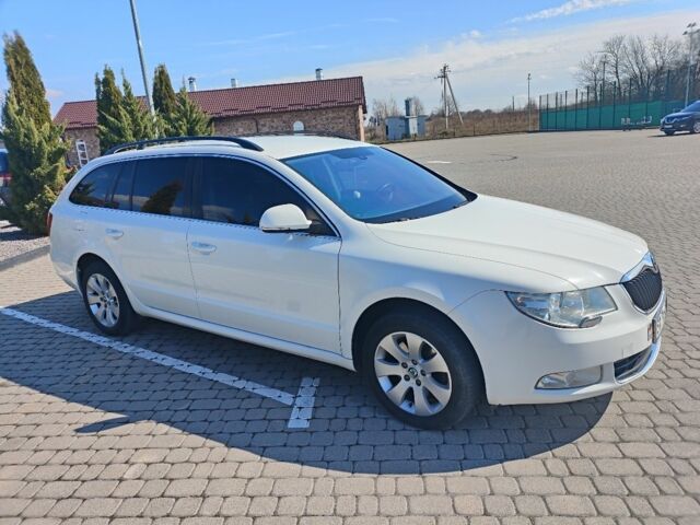 Білий Шкода Суперб, об'ємом двигуна 1.6 л та пробігом 291 тис. км за 10000 $, фото 1 на Automoto.ua
