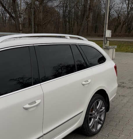 Белый Шкода Суперб, объемом двигателя 1.97 л и пробегом 289 тыс. км за 12999 $, фото 4 на Automoto.ua