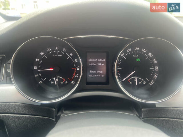 Белый Шкода Суперб, объемом двигателя 2.01 л и пробегом 275 тыс. км за 13000 $, фото 16 на Automoto.ua