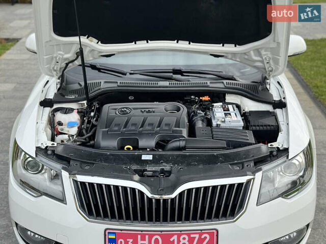 Білий Шкода Суперб, об'ємом двигуна 2 л та пробігом 261 тис. км за 12200 $, фото 12 на Automoto.ua