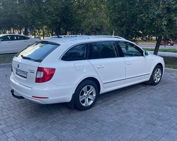 Белый Шкода Суперб, объемом двигателя 1.6 л и пробегом 214 тыс. км за 12099 $, фото 9 на Automoto.ua