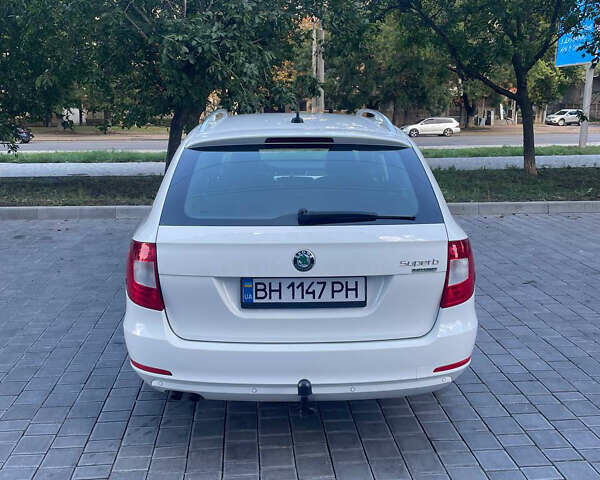 Белый Шкода Суперб, объемом двигателя 1.6 л и пробегом 214 тыс. км за 12099 $, фото 7 на Automoto.ua