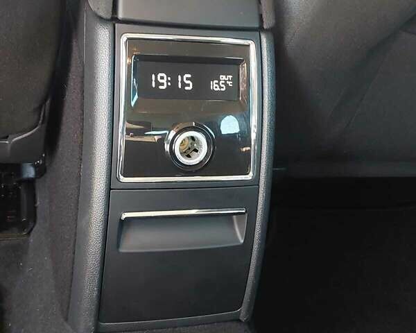 Білий Шкода Суперб, об'ємом двигуна 2 л та пробігом 273 тис. км за 12800 $, фото 15 на Automoto.ua