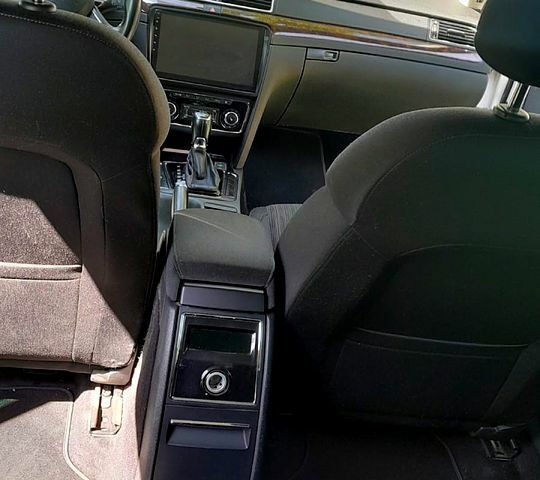 Білий Шкода Суперб, об'ємом двигуна 2 л та пробігом 220 тис. км за 11200 $, фото 3 на Automoto.ua