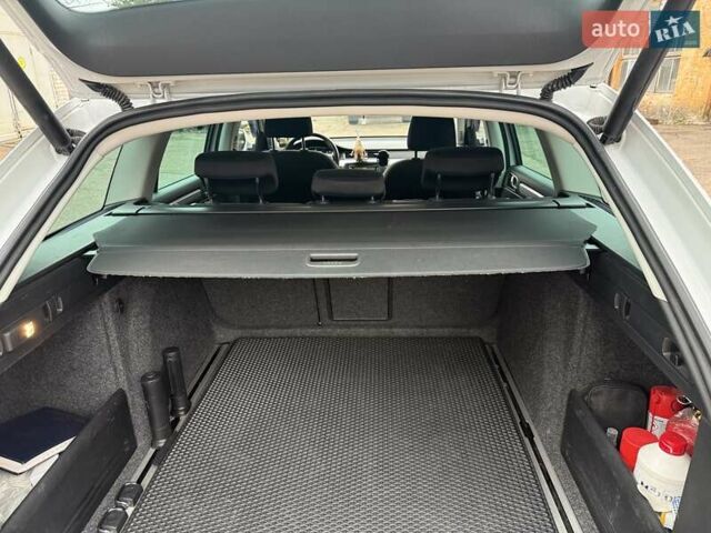 Белый Шкода Суперб, объемом двигателя 2 л и пробегом 217 тыс. км за 14200 $, фото 7 на Automoto.ua