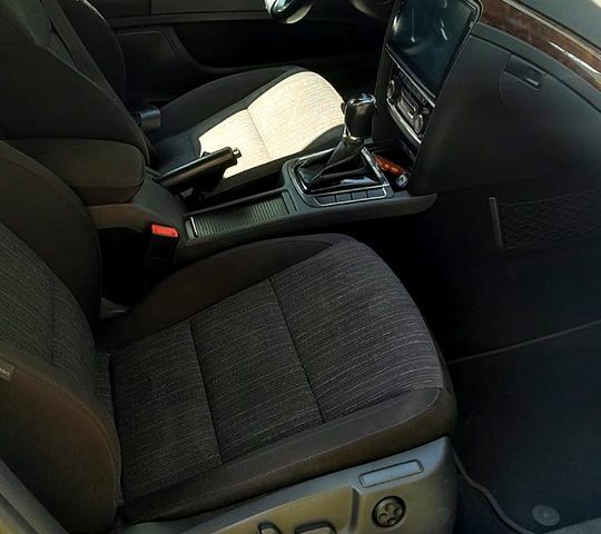Білий Шкода Суперб, об'ємом двигуна 2 л та пробігом 220 тис. км за 11200 $, фото 4 на Automoto.ua