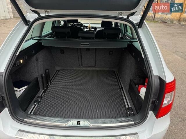 Белый Шкода Суперб, объемом двигателя 2 л и пробегом 217 тыс. км за 14200 $, фото 6 на Automoto.ua