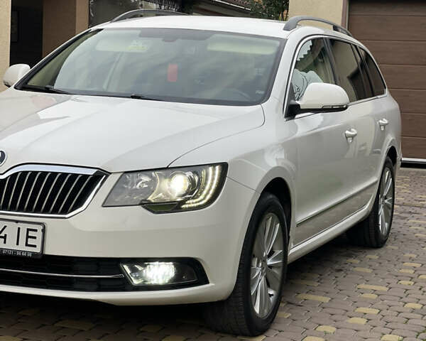 Білий Шкода Суперб, об'ємом двигуна 1.97 л та пробігом 297 тис. км за 11900 $, фото 1 на Automoto.ua