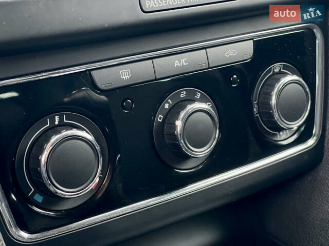 Білий Шкода Суперб, об'ємом двигуна 2 л та пробігом 273 тис. км за 12700 $, фото 38 на Automoto.ua