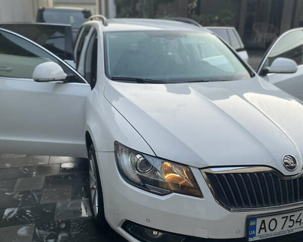 Белый Шкода Суперб, объемом двигателя 1.97 л и пробегом 265 тыс. км за 11200 $, фото 1 на Automoto.ua