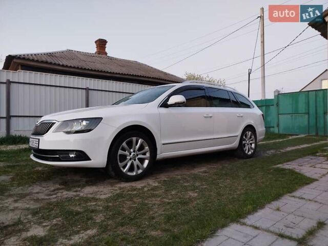 Белый Шкода Суперб, объемом двигателя 2.01 л и пробегом 287 тыс. км за 11500 $, фото 17 на Automoto.ua