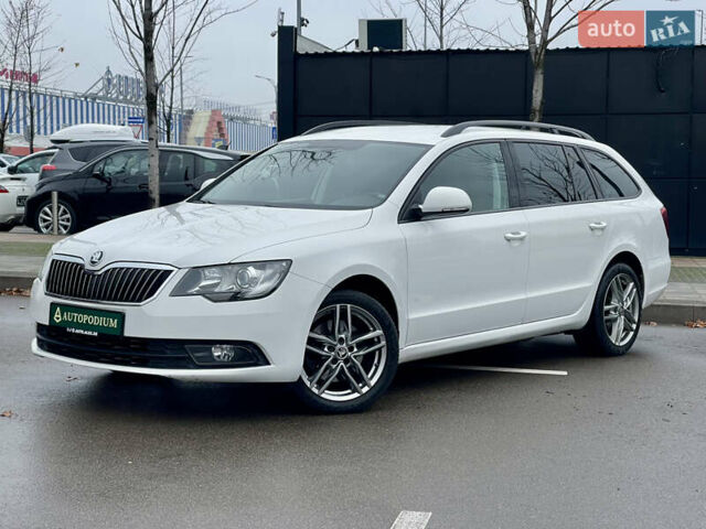 Білий Шкода Суперб, об'ємом двигуна 2 л та пробігом 273 тис. км за 12700 $, фото 2 на Automoto.ua