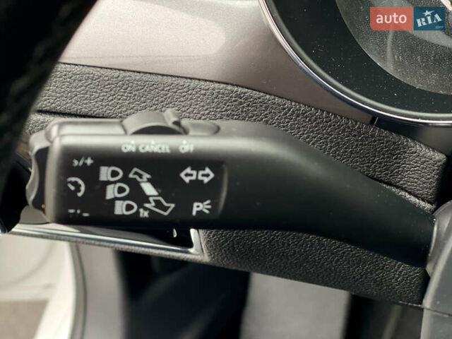 Білий Шкода Суперб, об'ємом двигуна 2 л та пробігом 273 тис. км за 12700 $, фото 35 на Automoto.ua