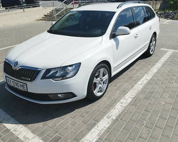 Белый Шкода Суперб, объемом двигателя 1.6 л и пробегом 280 тыс. км за 11300 $, фото 5 на Automoto.ua