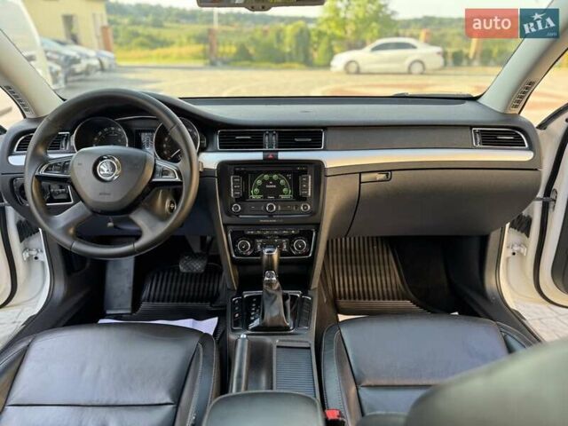 Белый Шкода Суперб, объемом двигателя 1.6 л и пробегом 292 тыс. км за 10850 $, фото 64 на Automoto.ua