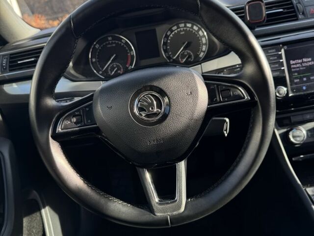 Белый Шкода Суперб, объемом двигателя 1.6 л и пробегом 235 тыс. км за 14200 $, фото 8 на Automoto.ua