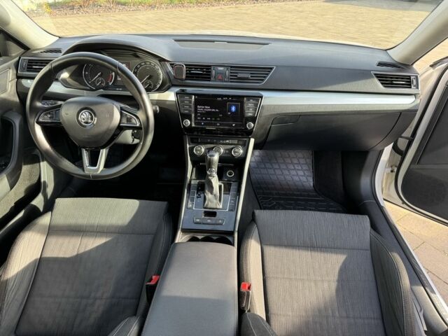 Белый Шкода Суперб, объемом двигателя 1.6 л и пробегом 235 тыс. км за 14200 $, фото 12 на Automoto.ua