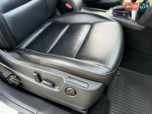 Білий Шкода Суперб, об'ємом двигуна 1.6 л та пробігом 294 тис. км за 11450 $, фото 61 на Automoto.ua