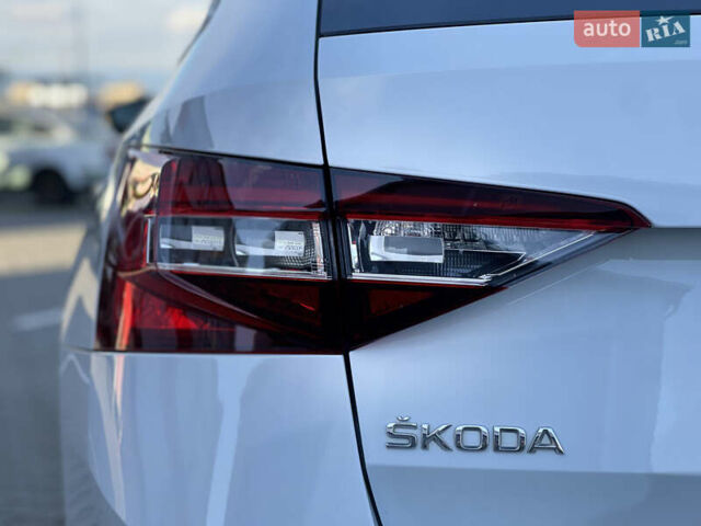 Білий Шкода Суперб, об'ємом двигуна 1.6 л та пробігом 242 тис. км за 13250 $, фото 18 на Automoto.ua