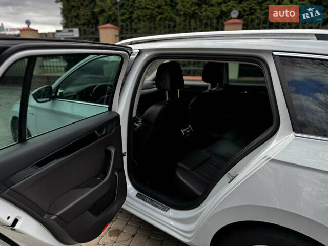 Білий Шкода Суперб, об'ємом двигуна 2 л та пробігом 173 тис. км за 17000 $, фото 20 на Automoto.ua