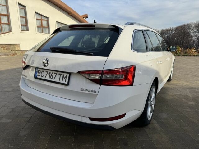 Белый Шкода Суперб, объемом двигателя 1.6 л и пробегом 235 тыс. км за 14200 $, фото 6 на Automoto.ua