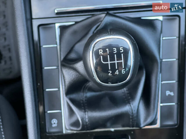 Білий Шкода Суперб, об'ємом двигуна 1.6 л та пробігом 242 тис. км за 13250 $, фото 33 на Automoto.ua
