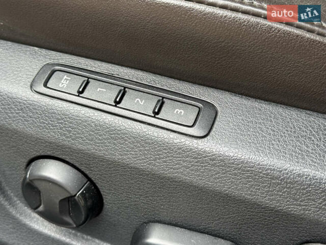 Білий Шкода Суперб, об'ємом двигуна 2 л та пробігом 173 тис. км за 17000 $, фото 34 на Automoto.ua