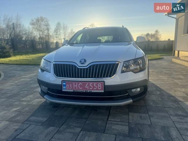 Белый Шкода Суперб, объемом двигателя 2 л и пробегом 242 тыс. км за 12900 $, фото 3 на Automoto.ua