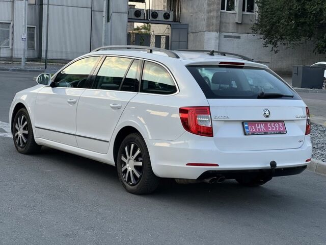 Білий Шкода Суперб, об'ємом двигуна 2 л та пробігом 193 тис. км за 15500 $, фото 8 на Automoto.ua
