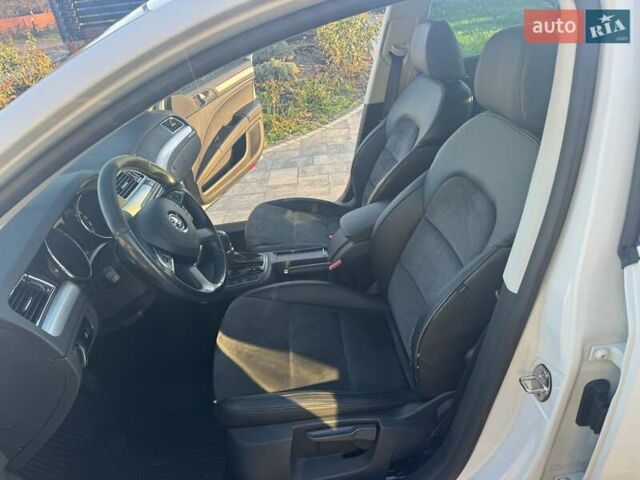 Белый Шкода Суперб, объемом двигателя 2 л и пробегом 242 тыс. км за 12900 $, фото 23 на Automoto.ua