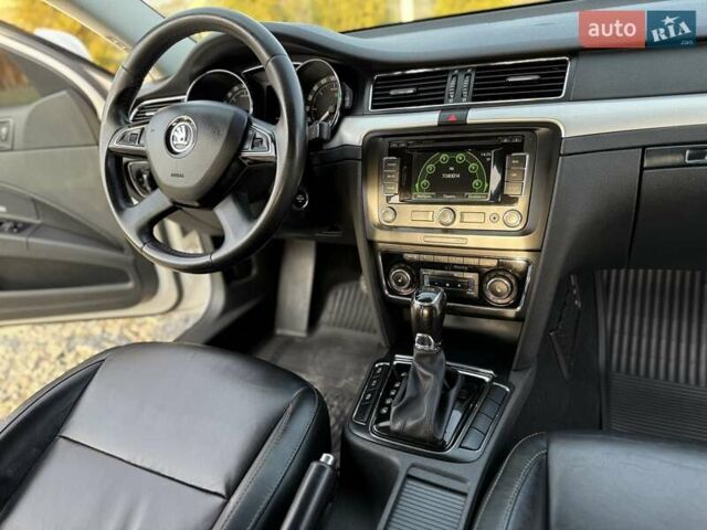 Білий Шкода Суперб, об'ємом двигуна 1.6 л та пробігом 294 тис. км за 11450 $, фото 55 на Automoto.ua