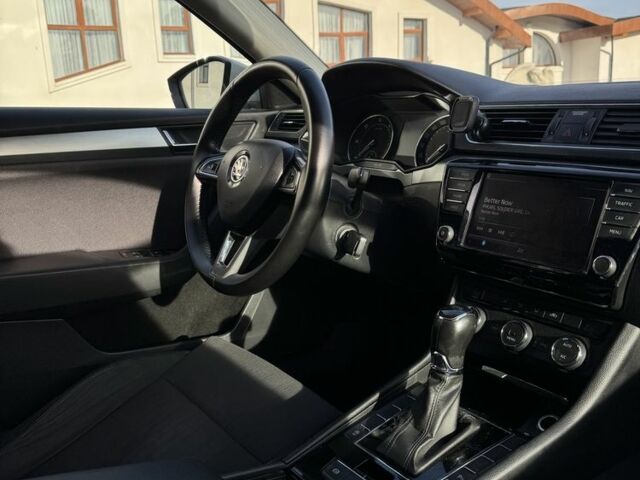 Белый Шкода Суперб, объемом двигателя 1.6 л и пробегом 235 тыс. км за 14200 $, фото 9 на Automoto.ua