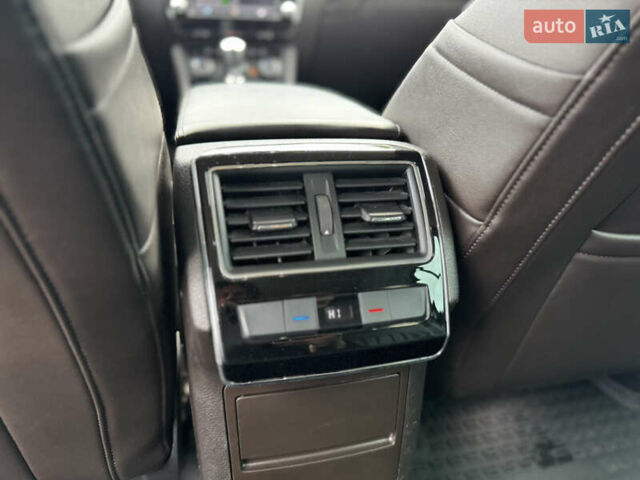 Білий Шкода Суперб, об'ємом двигуна 2 л та пробігом 173 тис. км за 17000 $, фото 32 на Automoto.ua